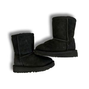 6T Uggs Black